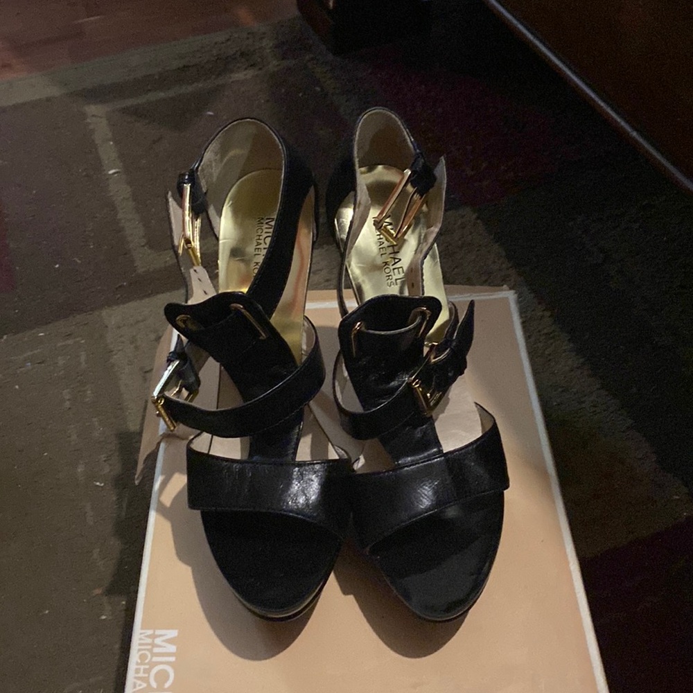 Brand new Michael Kors platform sandals